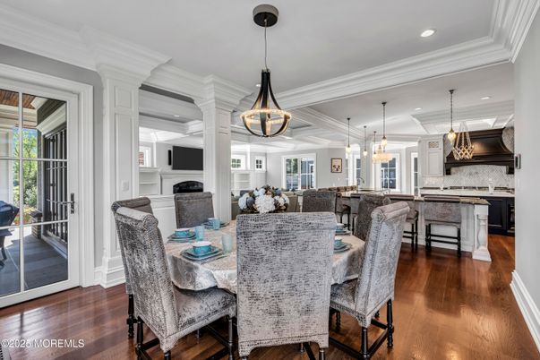 Chandelier, Dining room, Interior, Kitchen, Pendant Lights, Recessed Lighting, Wood Texture Flooring