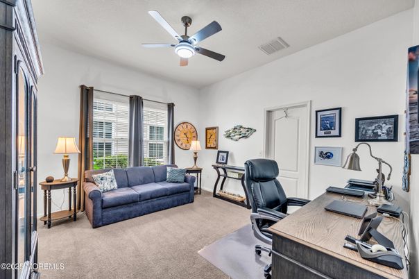 Home Office, Interior