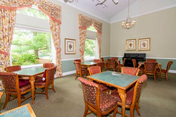 Chandelier, Dining room, Interior, Piano