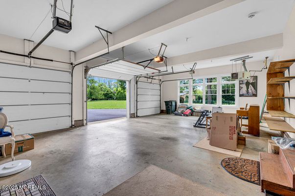 Garage, Interior