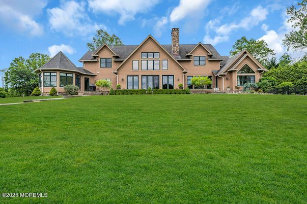 Backyard, Exterior, Facade, Brick Facade, Brick Traditional