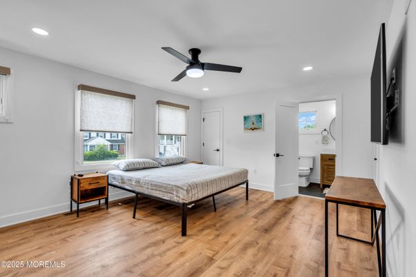 Bathroom, Bedroom, Interior, Recessed Lighting, Wood Texture Flooring