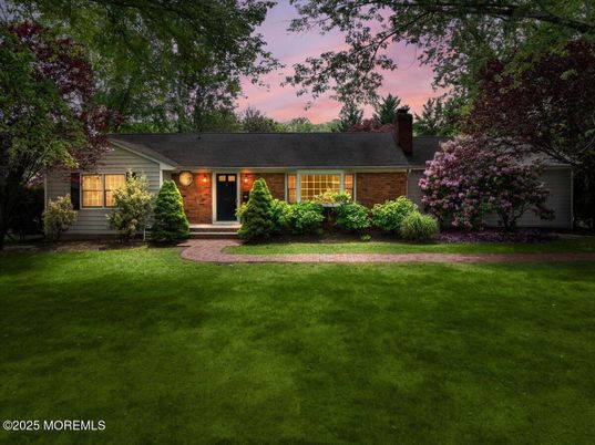 Backyard, Exterior, Facade, Brick Facade, Ranch