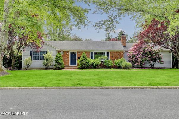 Exterior, Facade, Brick Facade, Cape Cod