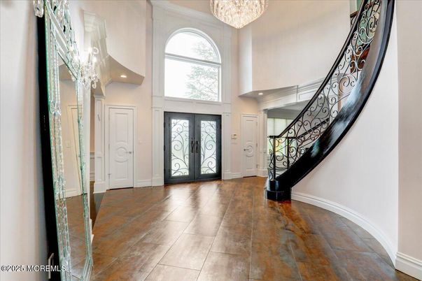 Chandelier, Interior, Recessed Lighting