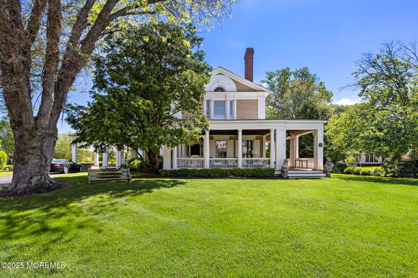 Backyard, Exterior, Facade, Queen Anne Victorian