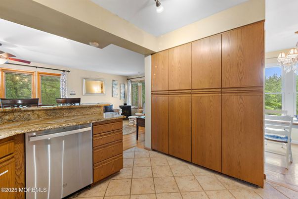 Chandelier, Interior, Kitchen, Living room