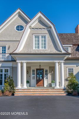 Exterior, Facade, Queen Anne Victorian