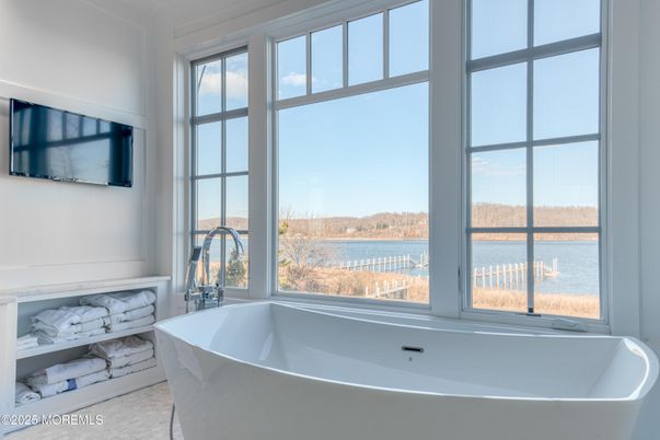 Bathroom, Free Standing Baths, Interior, Water
