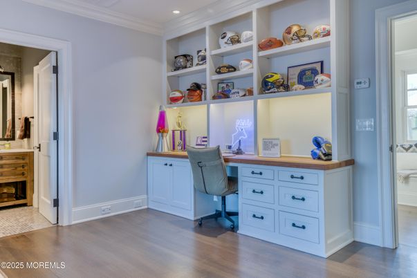 Home Office, Interior, Recessed Lighting, Wood Texture Flooring