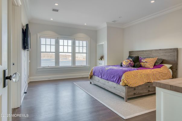 Bedroom, Interior, Recessed Lighting, Water, Wood Texture Flooring