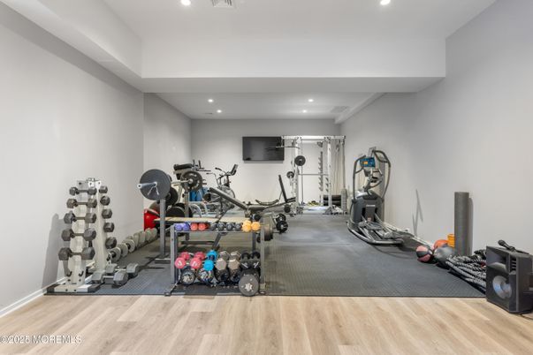 Fitness Equipment, Interior, Recessed Lighting, Wood Texture Flooring