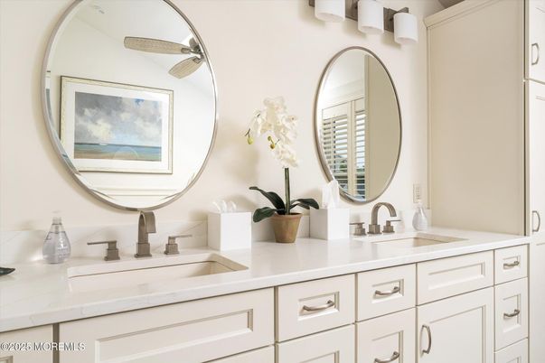 Bathroom, Dual Sink Vanities, Interior