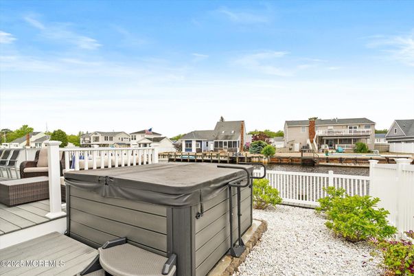 Exterior, Hot Tub