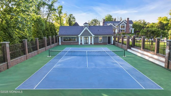 Exterior, Tennis Courts