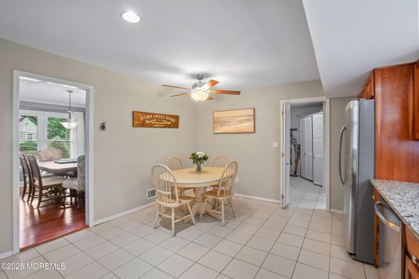 Dining room, Interior, Recessed Lighting
