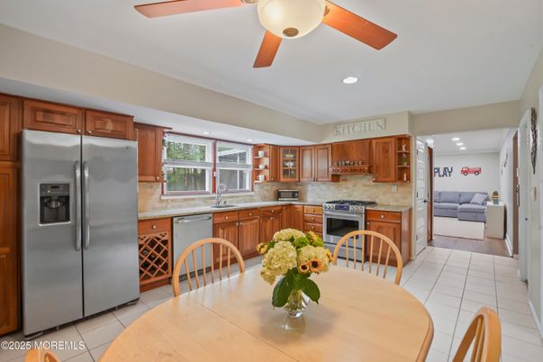 Dining room, Interior, Kitchen, Recessed Lighting, Stainless Steel Appliances