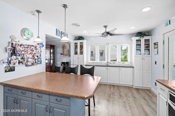 Dining room, Interior, Kitchen, Pendant Lights, Recessed Lighting, Wood Texture Flooring