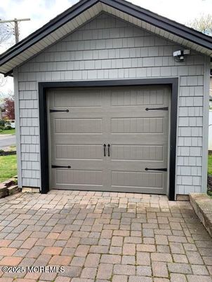 Detached Garage, Exterior