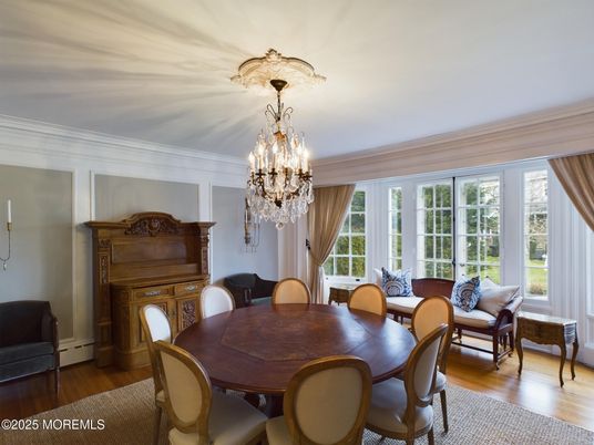 Chandelier, Dining room, Interior, Piano, Wood Texture Flooring