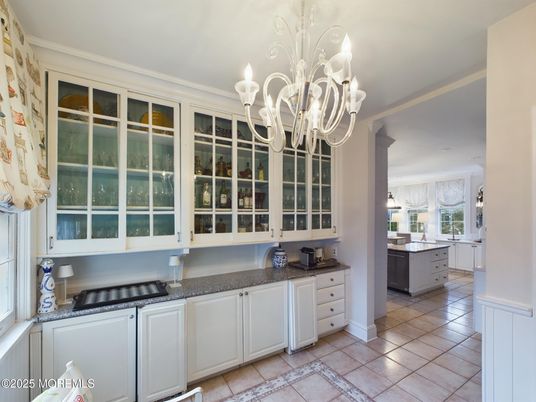 Chandelier, Interior, Kitchen