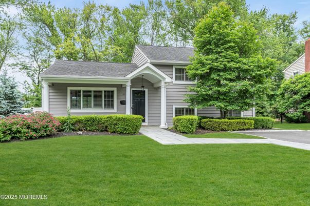 Exterior, Facade, Cape Cod