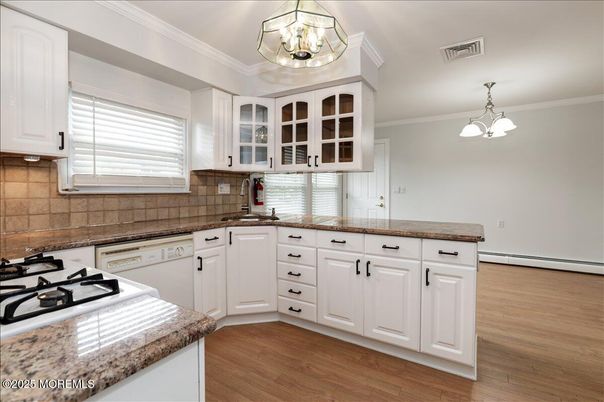 Interior, Kitchen, Pendant Lights, Wood Texture Flooring