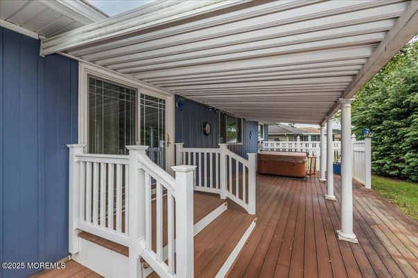 Exterior, Hot Tub