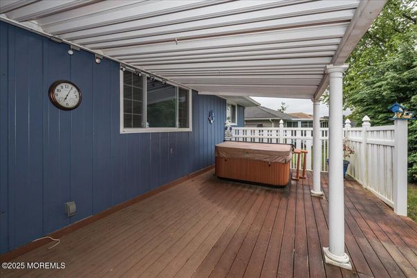 Exterior, Hot Tub