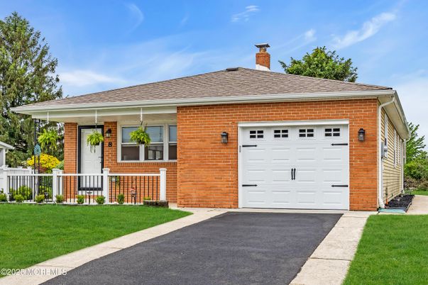 Attached, Exterior, Facade, Brick Facade, Cape Cod