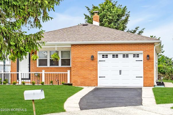Detached Garage, Exterior
