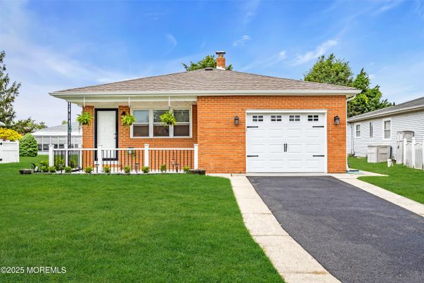 Attached, Exterior, Facade, Brick Facade, Ranch