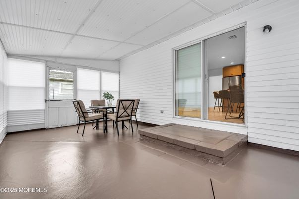Dining room, Interior, Recessed Lighting
