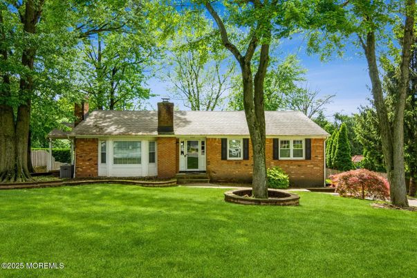 Attached, Exterior, Facade, Brick Facade, Cape Cod