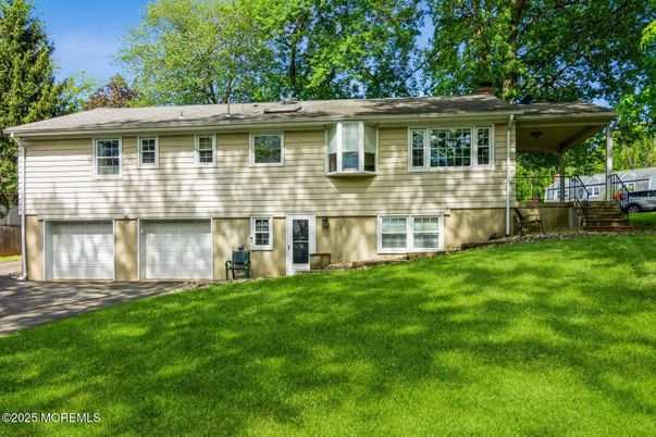 Attached, Exterior, Facade, Raised Ranch