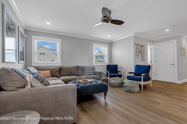 Interior, Living room, Recessed Lighting, Wood Texture Flooring