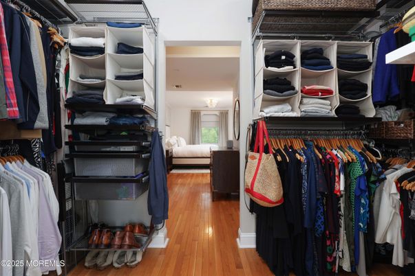Interior, Walk-in Closets, Wood Texture Flooring