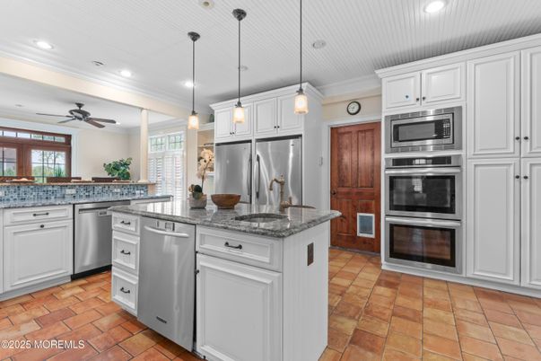 Interior, Kitchen, Pendant Lights, Recessed Lighting, Stainless Steel Appliances
