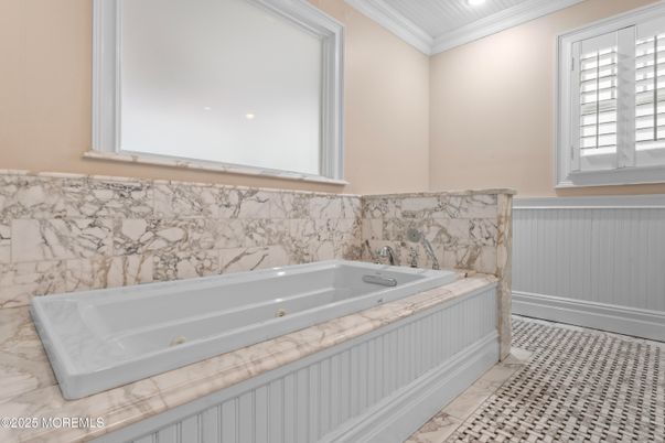 Bathroom, Interior, Marble Walls, Recessed Lighting