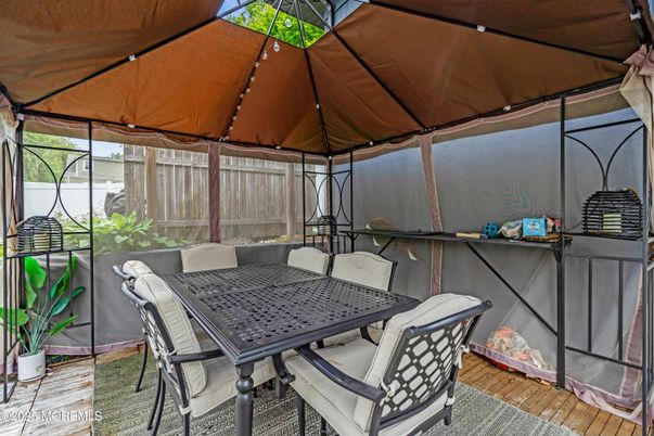 Exterior, Sun Room