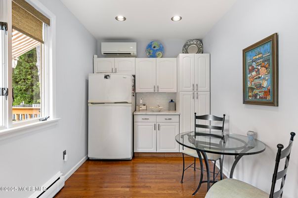 Dining room, Interior, Kitchen, Recessed Lighting, Wood Texture Flooring