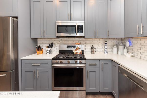 Interior, Kitchen, Stainless Steel Appliances