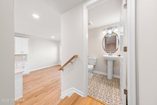 Bathroom, Interior, Recessed Lighting, Wood Texture Flooring