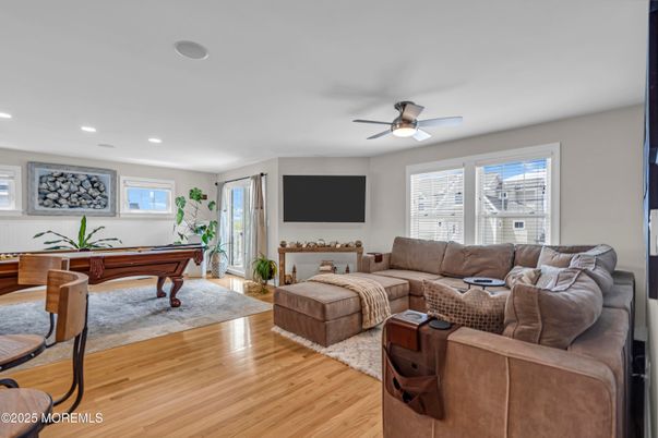 Billiard Table, Game Room, Interior, Living room, Recessed Lighting, Wood Texture Flooring