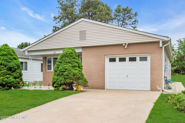 Detached Garage, Exterior