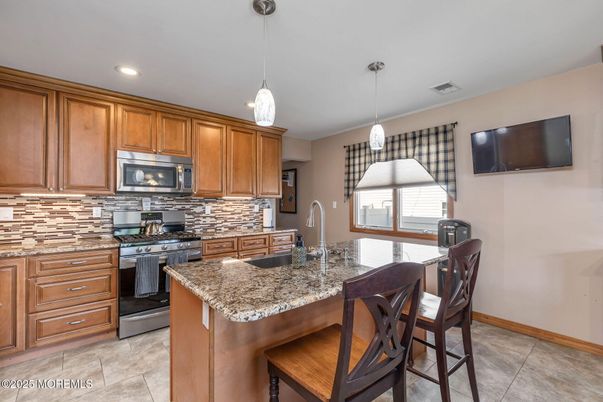 Interior, Kitchen, Pendant Lights, Recessed Lighting, Stainless Steel Appliances