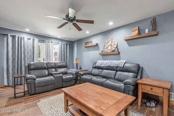 Interior, Living room, Recessed Lighting, Wood Texture Flooring