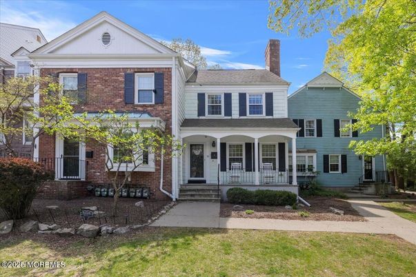 Exterior, Facade, Brick Facade, Queen Anne Victorian