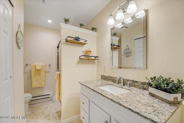 Bathroom, Interior, Recessed Lighting