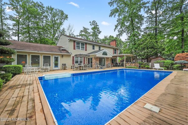 Exterior, Pool